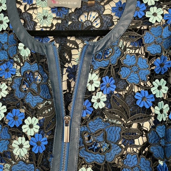 Ladies Lace Jacket by Bagatelle. Sz. L. - Picture 4 of 6